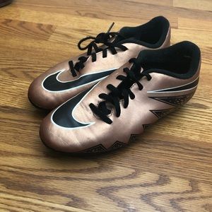 NIKE | Youth soccer cleats size 4.5